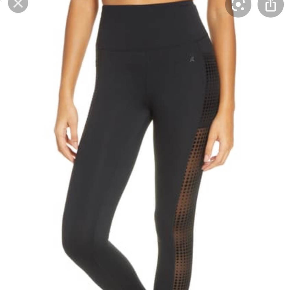 Good American leggings with pockets